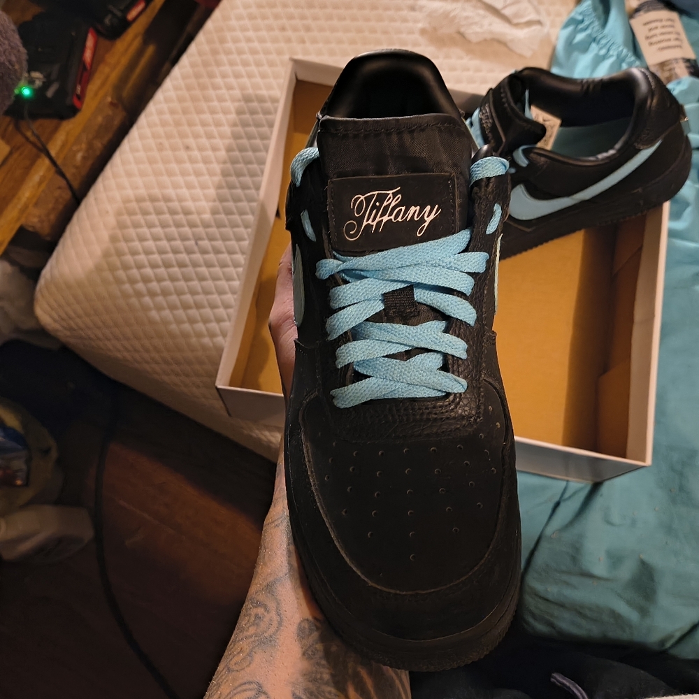 Tiffany & Co. Men's Black and Blue Sneakers